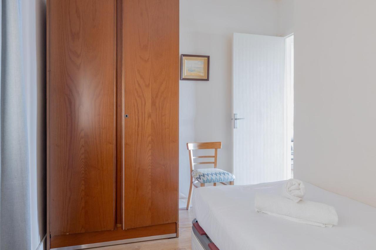 Lodging Apartments Guell Gaudi برشلونة المظهر الخارجي الصورة